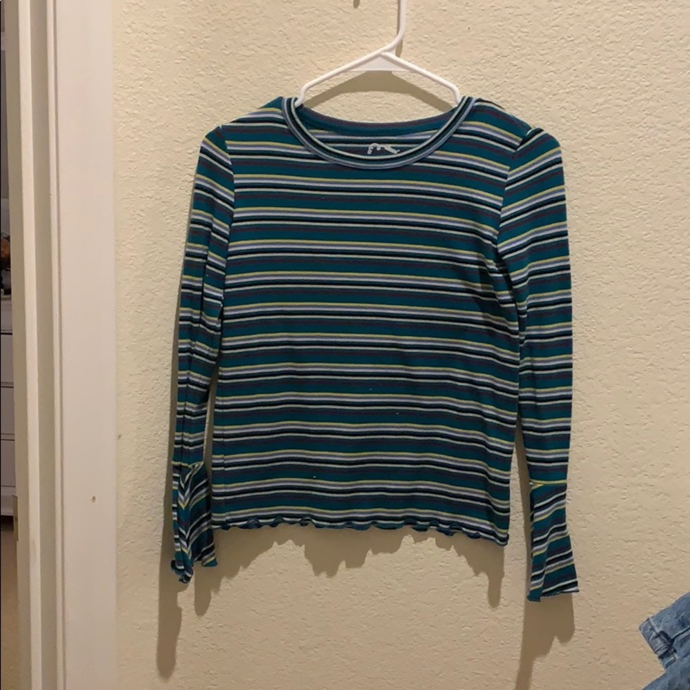 Kids LARGE Vintage 90’s Style Ruffles Shirt